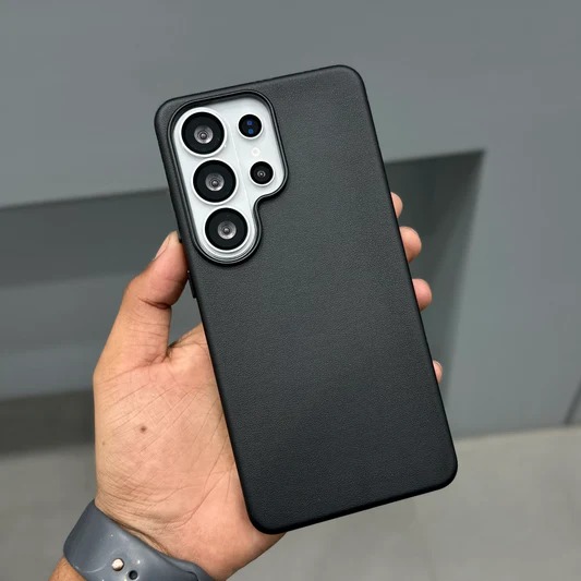 Caseoholic Slim Fit - iPhone 16 Plus