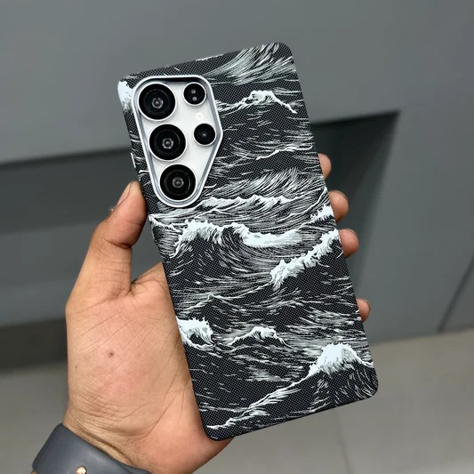 Caseoholic Mag Armor - iPhone 15
